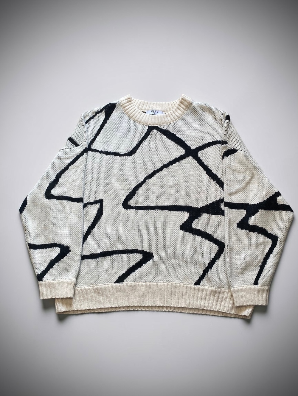 Grey Bandit Womens Sweater M Oversized Abstract Line Cream Black Knit Pullover